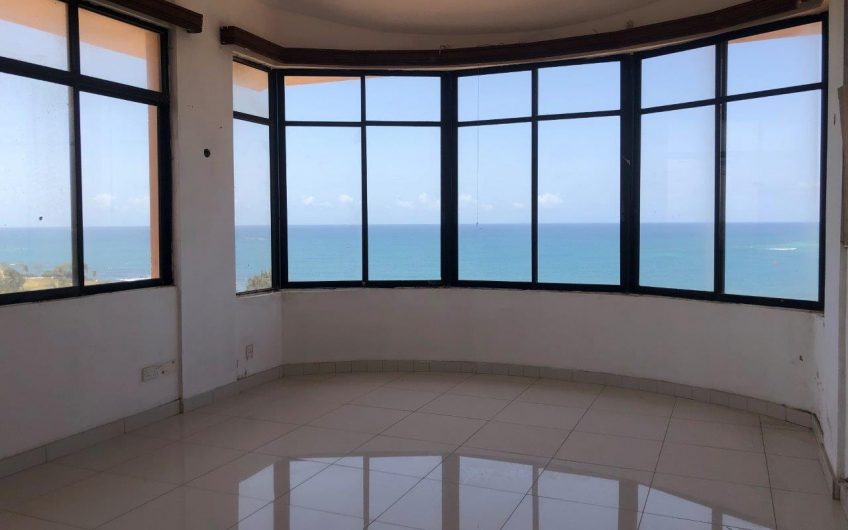 KIZINGO: PENTHOUSE FOR SALE