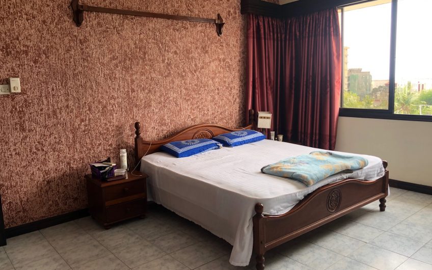 KIZINGO: 4BR APARTMENT FOR SALE