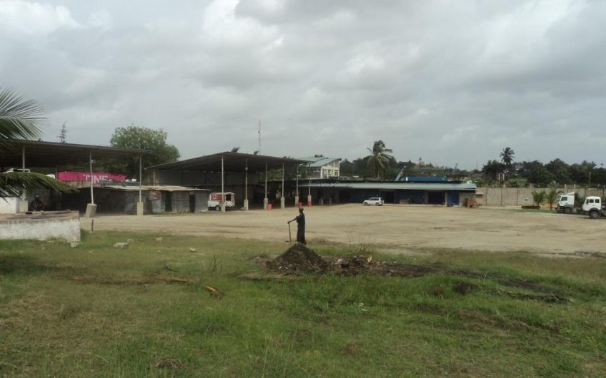 TRANSPORTERS YARD FOR SALE