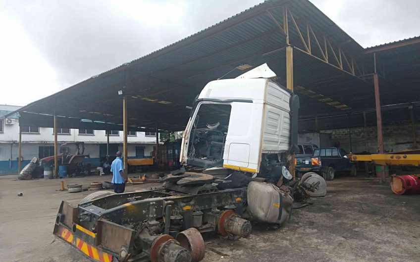 TO LET: 2-ACRE YARD IN JOMVU