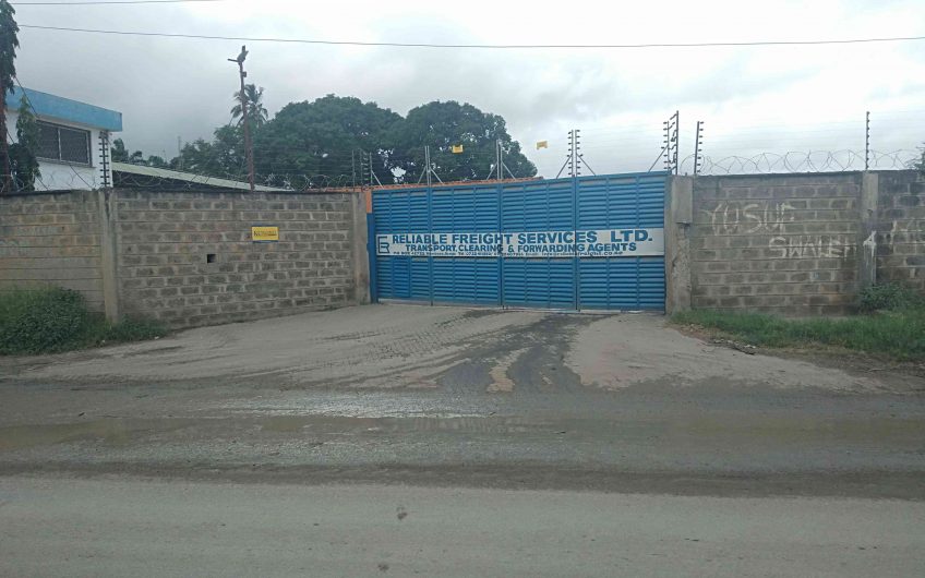 TO LET: 2-ACRE YARD IN JOMVU