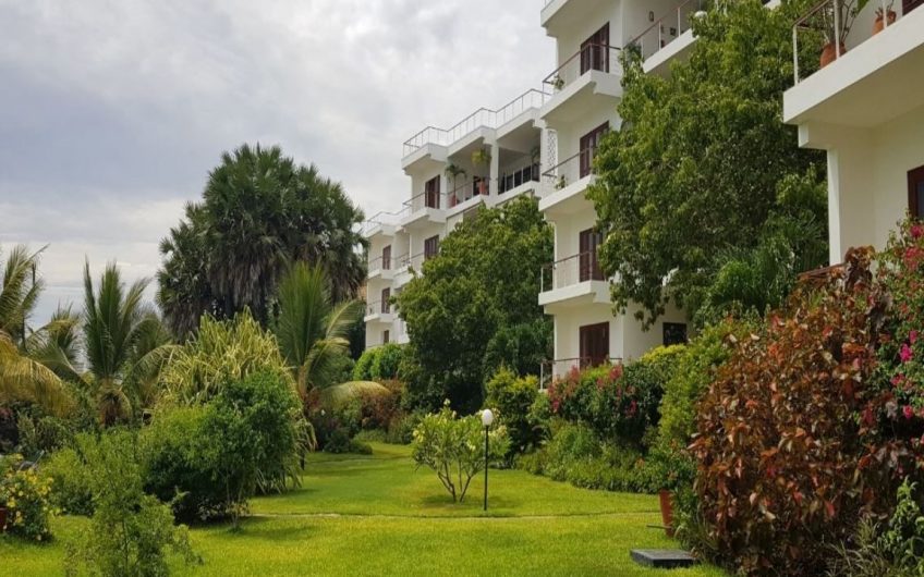 TO LET: SPECTACULAR SEAVIEW UNFURNISHED APARTMENT
